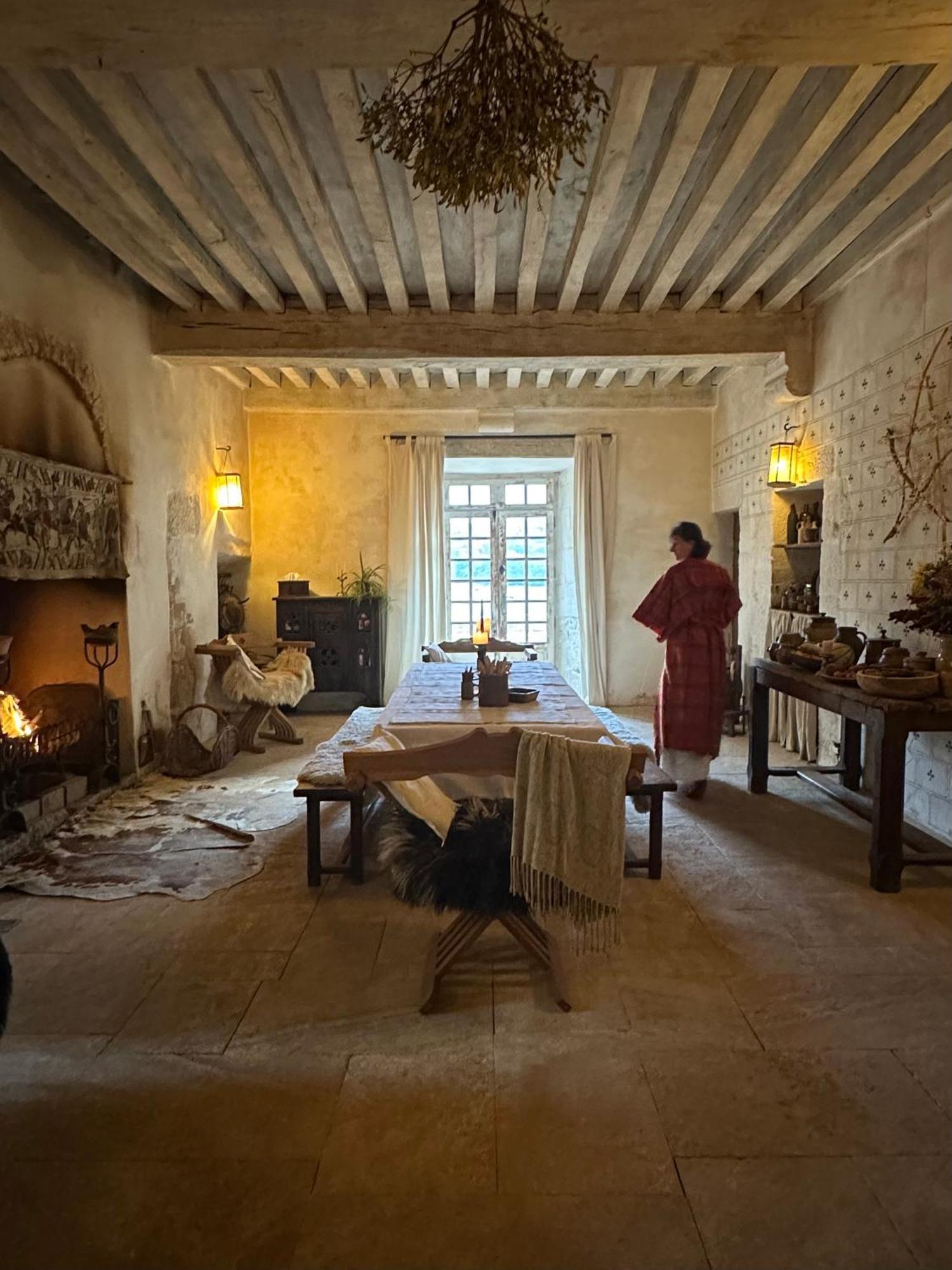 Chateau De Champrenault, Voyagez Dans Le Temps Exterior foto