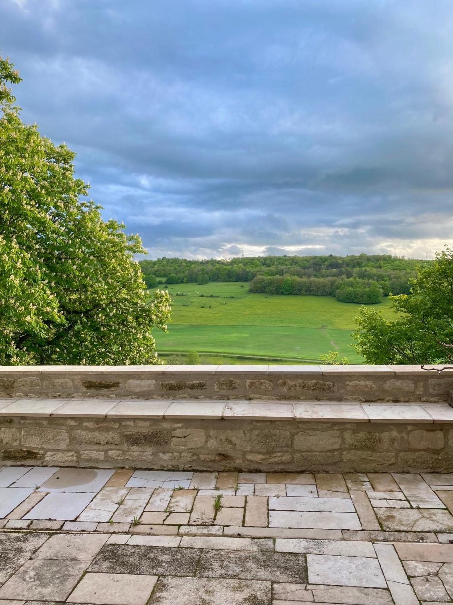 Chateau De Champrenault, Voyagez Dans Le Temps Exterior foto