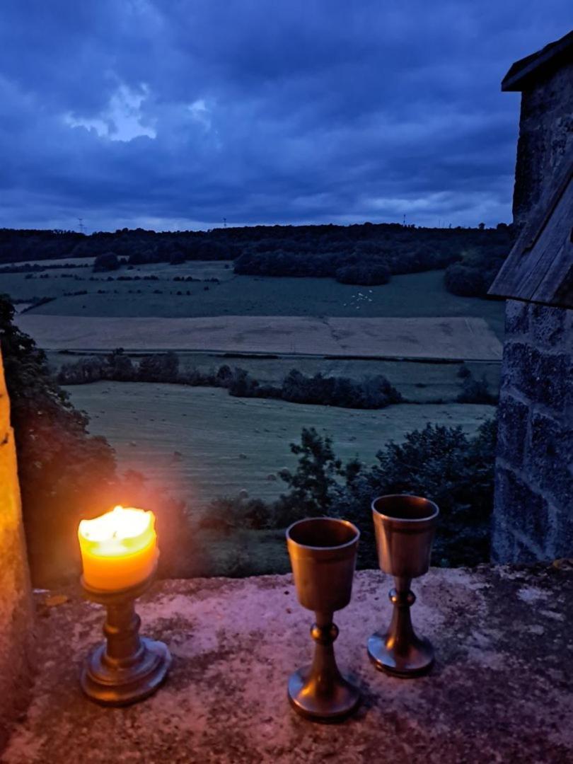Chateau De Champrenault, Voyagez Dans Le Temps Exterior foto
